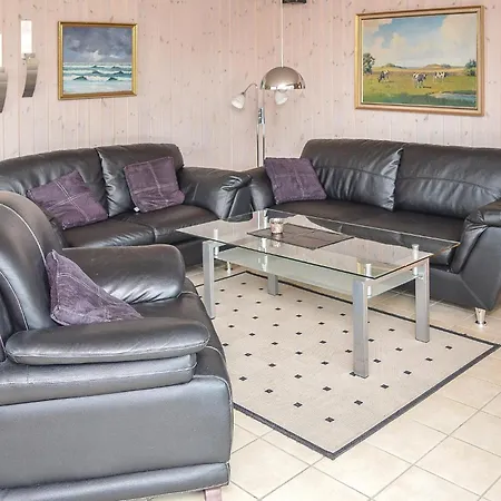 Three-bedroom In Romo Prázdninový dům